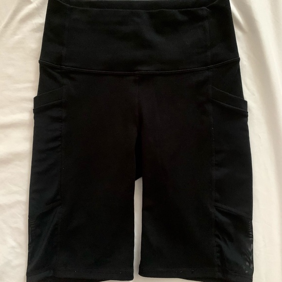Fabletics High Waisted 9” Biker Shorts - Picture 3 of 6